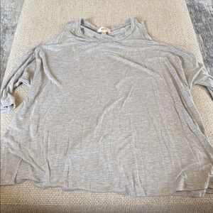 NYTT Light Gray Short Sleeve Top